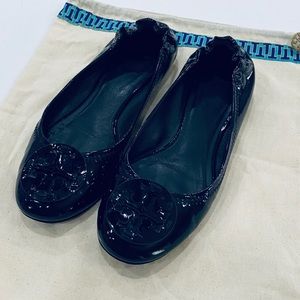 Tory burch travel patent black flats sz 8.5